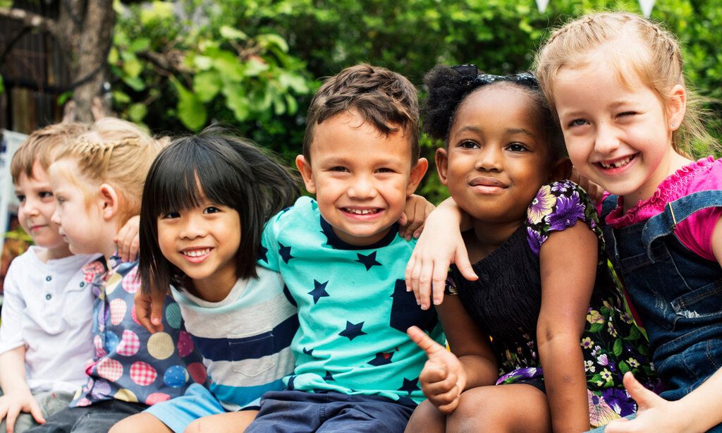 Ein Gruppe von Kindern im Kindergarten